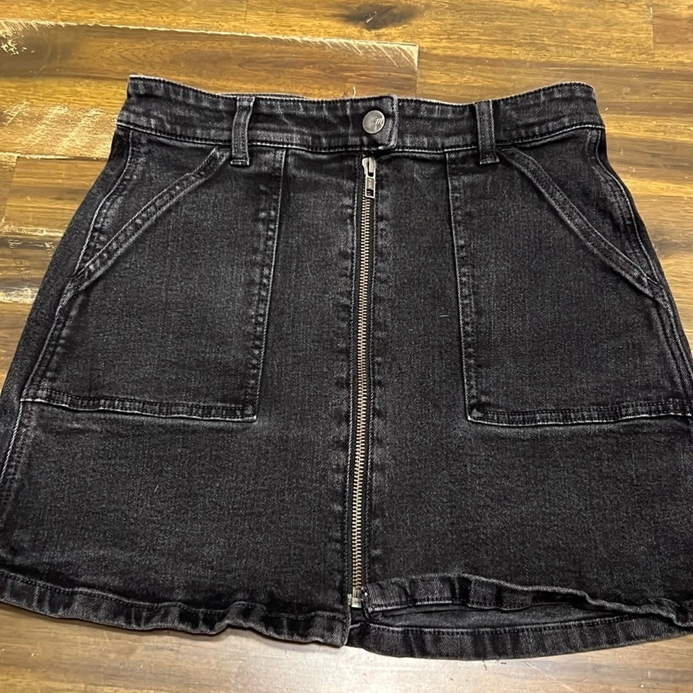 Madewell Denim MIni Skirt Black Frost Utility Jeans Front Zipper Pockets 27